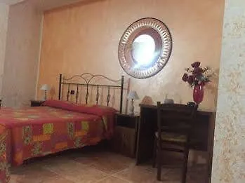 فندق Ristorante L'orizzonte لا كاستيلا