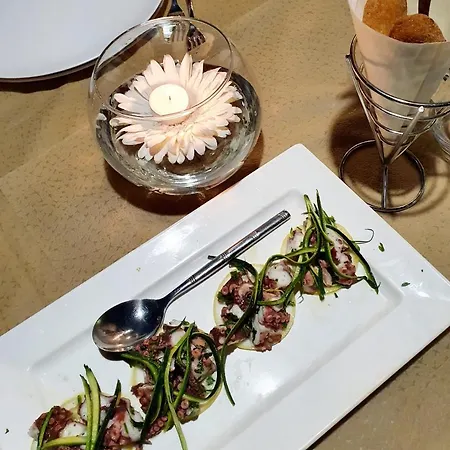 Отель Ristorante L'orizzonte Ле-Кастелла