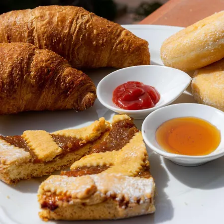 Отель Ristorante L'orizzonte Ле-Кастелла