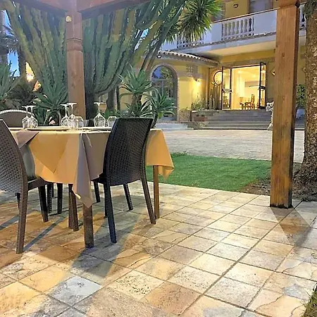 Ristorante L'orizzonte Couette-café Le Castella (Calabria)
